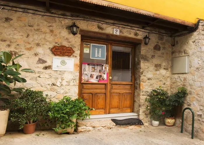 Hostal Alba TarutaHotel Rural
